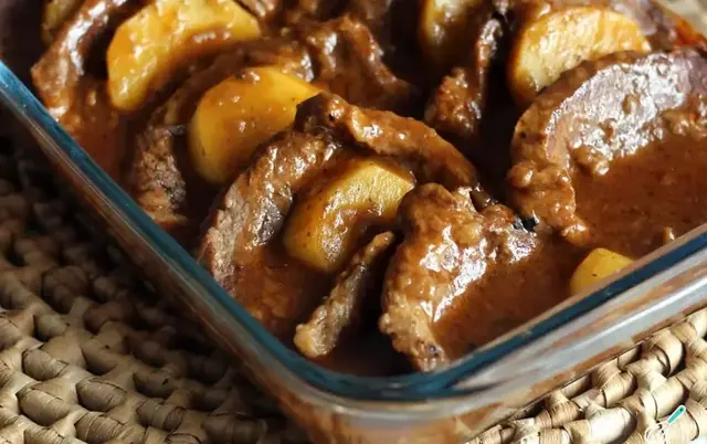 Marmita de lombo ao molho de mostarda e mel